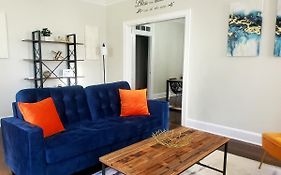 Spacious Centrally Located 3 Bed 2 Bath - Sleeps 8